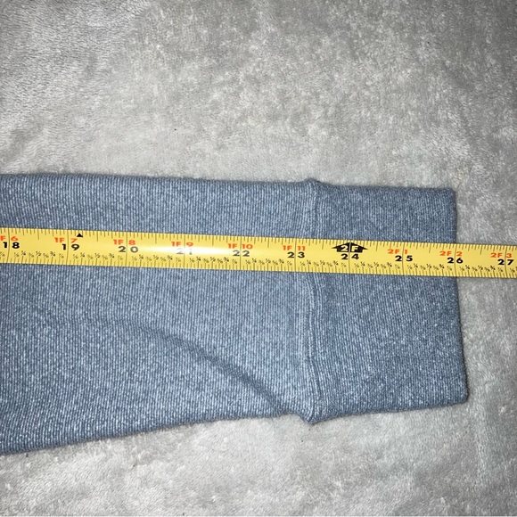 Under Armour Women s Gray Zip Up Cold Gear Loose Fitted Sweatshirt Size XS - Picture 11 of 11